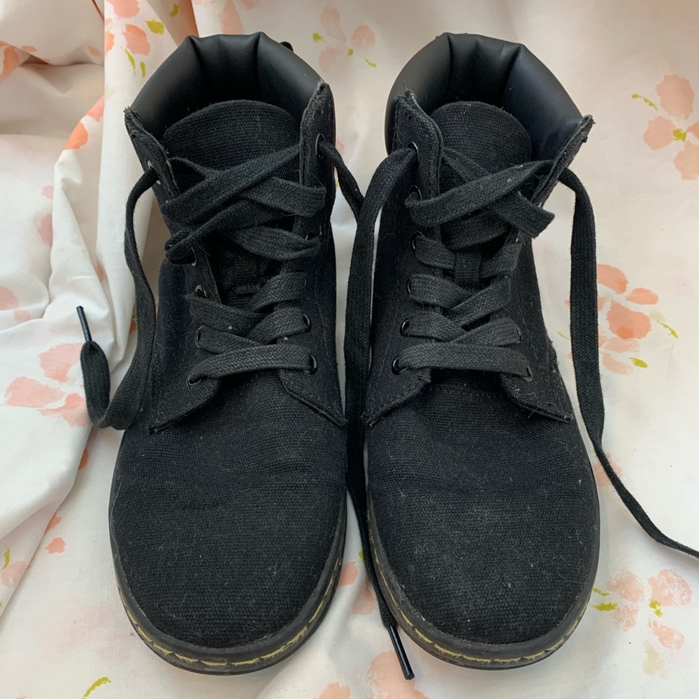 Dr. Martens Canvas Sneaker